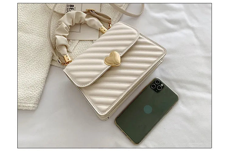 Love Metal Chain Shoulder Handbag for Women