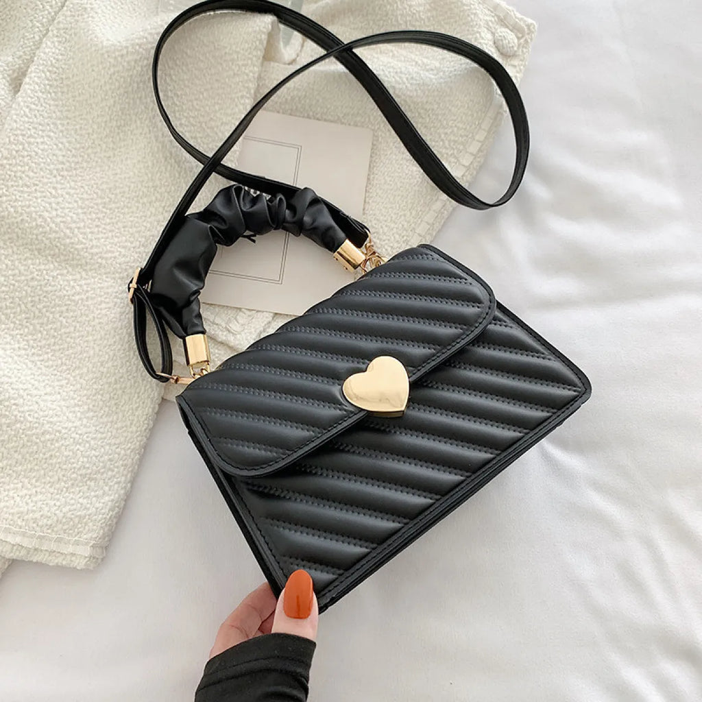 Love Metal Chain Shoulder Handbag for Women